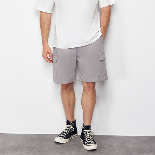 Gray Oversize Cargo Shorts with Hidden Cord & Rubber Waist – Comfortable & Casual