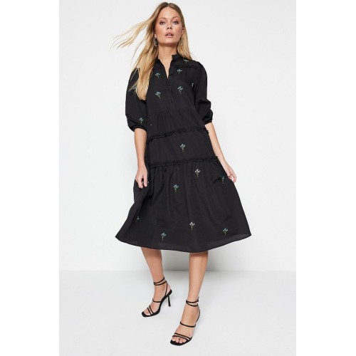 Trendyol Collection Black Embroidered Midi Dress – Elegant Straight Cut Casual Outfit